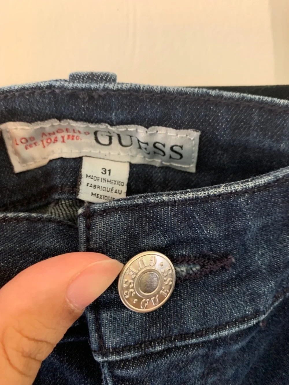 Guess Low Rise Dark Indigo Wash Denim Shorts Stretch Pockets Size 31 Y2k